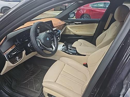 2019 BMW 530 i