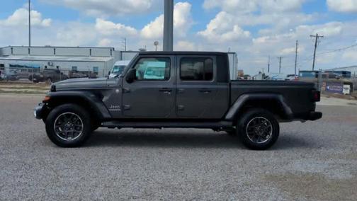 2022 Jeep Gladiator Overland