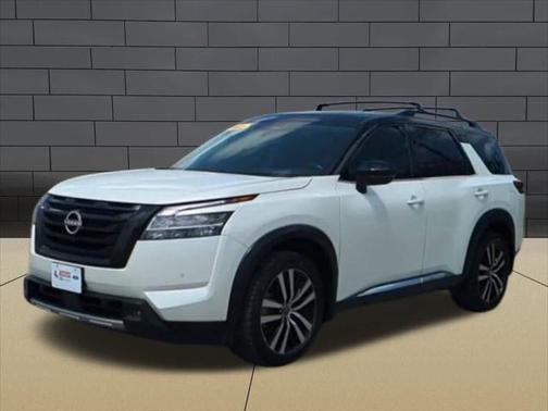2023 Nissan Pathfinder Platinum FWD