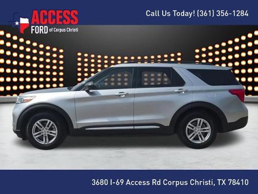 ICONIC SILVER METALLIC 2022 Ford Explorer XLT