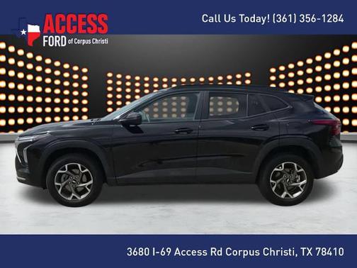 Mosaic Black Metallic 2025 Chevrolet Trax LT