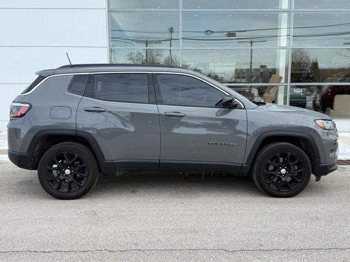 2023 Jeep Compass Latitude Lux