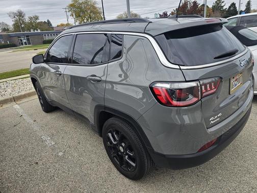 2023 Jeep Compass Latitude Lux