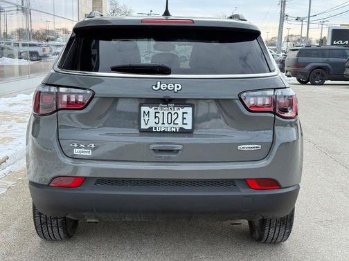 2023 Jeep Compass Latitude Lux