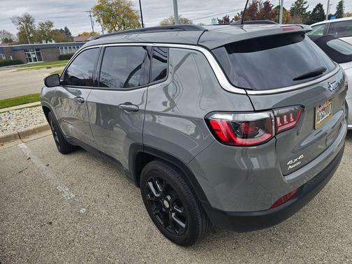 2023 Jeep Compass Latitude Lux