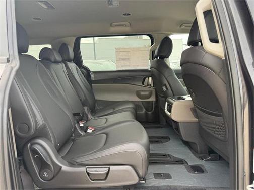 2026 Kia Carnival Hybrid LXS