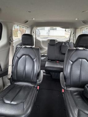 2020 Chrysler Pacifica Touring-L Plus