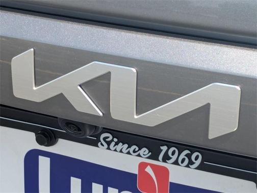 2025 Kia Niro SX