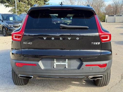 2020 Volvo XC40 T5 R-Design