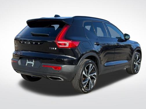 2020 Volvo XC40 T5 R-Design