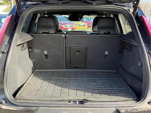 2020 Volvo XC40 T5 R-Design