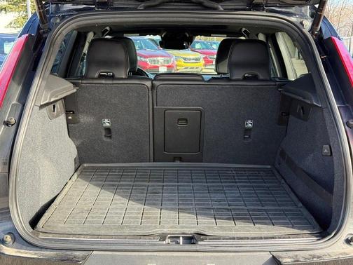 2020 Volvo XC40 T5 R-Design