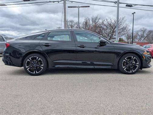 2022 Kia K5 GT-Line