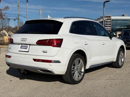 2018 Audi Q5 2.0T Prestige