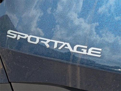 2025 Kia Sportage Hybrid EX