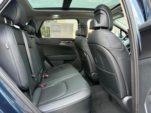 2025 Kia Sportage Hybrid EX