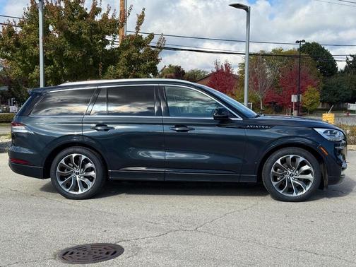 2022 Lincoln Aviator Black Label Grand Touring AWD