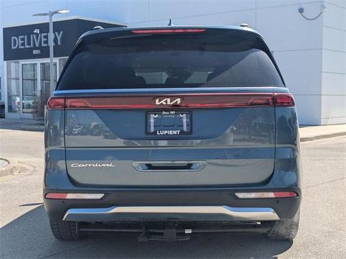 2022 Kia Carnival SX