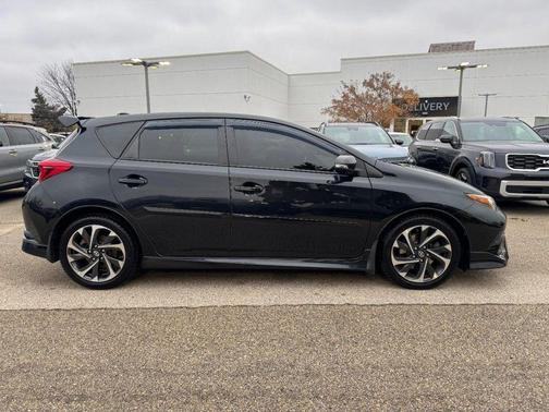 2016 Scion iM Base