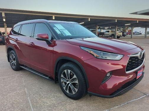 2021 Toyota Highlander XLE