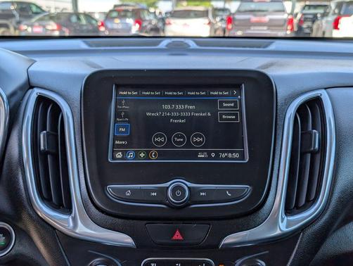 Silver Ice Metallic 2019 Chevrolet Equinox 1LT