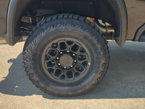 2025 Chevrolet Silverado 2500 4WD Crew Cab Standard Bed ZR2