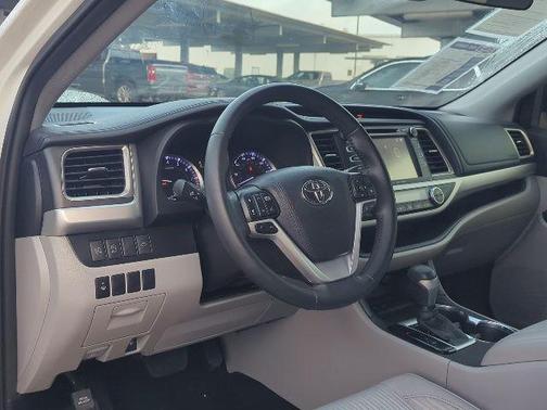 2019 Toyota Highlander LE Plus