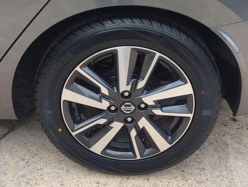 2021 Nissan Versa 1.6 SV