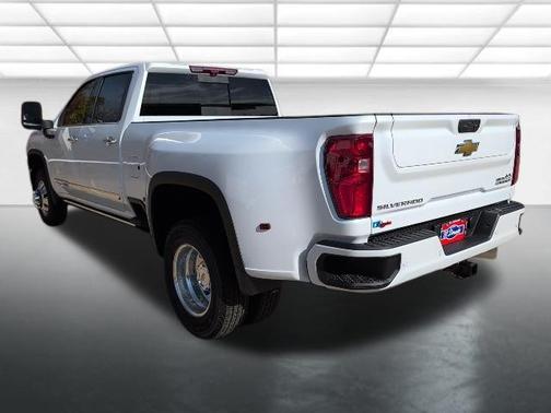2026 Chevrolet Silverado 3500 High Country