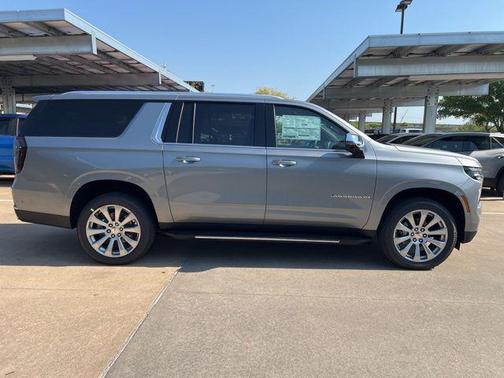 2025 Chevrolet Suburban Premier