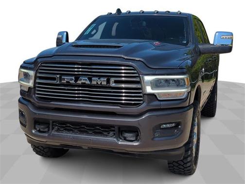 2023 RAM 2500 Laramie Crew Cab 4x4 6'4' Box