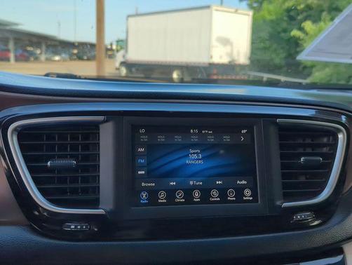 2019 Chrysler Pacifica Touring L