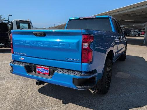 2025 Chevrolet Silverado 1500 Custom