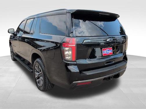 2022 Chevrolet Suburban 4WD Z71