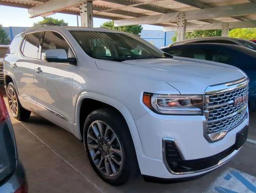 2022 GMC Acadia Denali