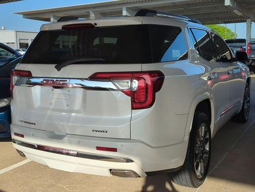 2022 GMC Acadia Denali