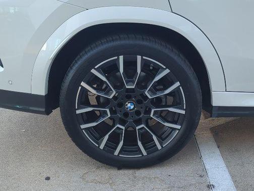 2025 BMW X6 xDrive40i