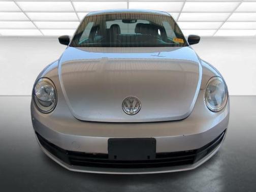 2014 Volkswagen Beetle Auto 1.8T Entry