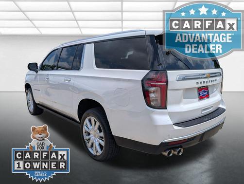 Iridescent Pearl Tricoat 2024 Chevrolet Suburban 2WD High Country
