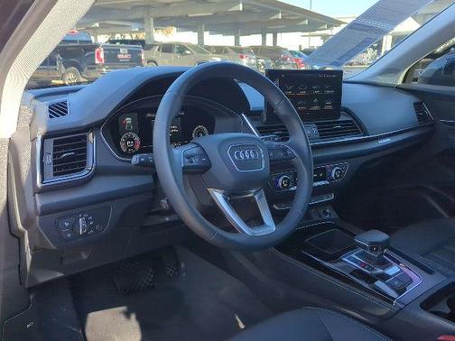 2023 Audi Q5 45 S line Premium Plus
