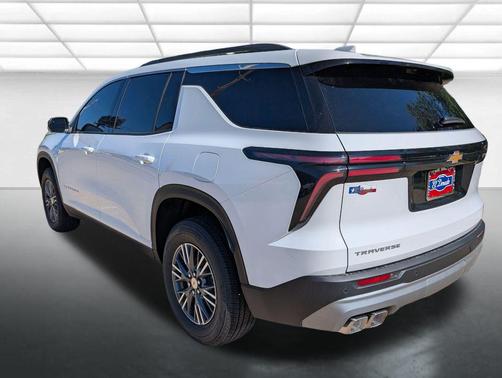Summit White 2026 Chevrolet Traverse LT