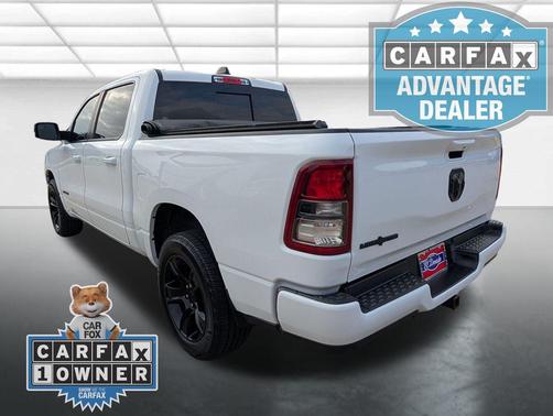 Bright White Clearcoat 2022 RAM 1500 Big Horn/Lone Star
