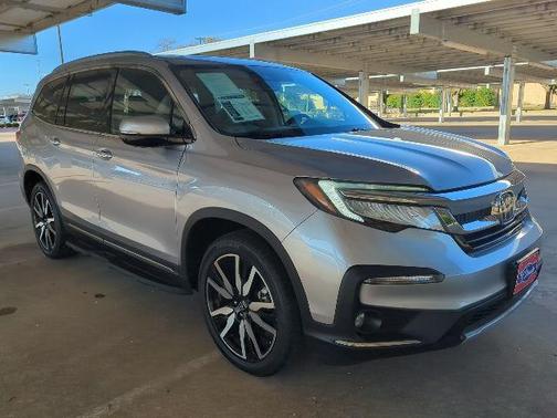 2022 Honda Pilot Touring 8-Passenger