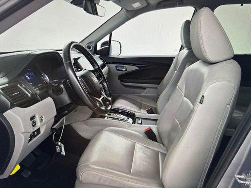 2022 Honda Pilot Touring 8-Passenger