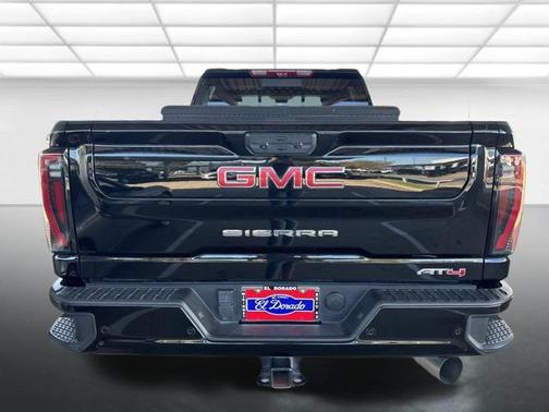2025 GMC Sierra 2500 AT4