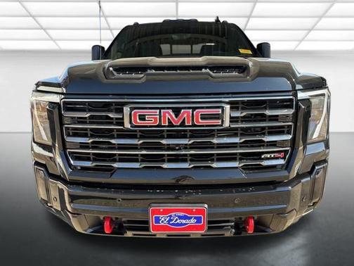 2025 GMC Sierra 2500 AT4