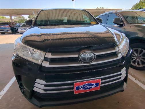 2019 Toyota Highlander LE I4