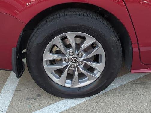 2022 Toyota Sienna XLE 8 Passenger