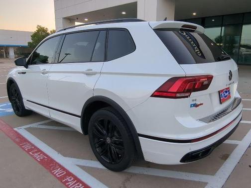 2022 Volkswagen Tiguan 2.0T SE R-Line Black