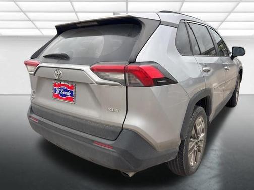 Silver Sky Metallic 2020 Toyota RAV4 XLE Premium